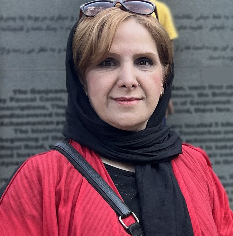 مژگان فرزاد