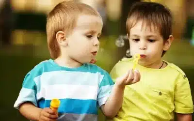 مهارت دوست یابی کودک چیست؟