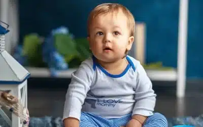 رشد و پرورش کودک دو ماهه