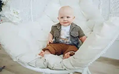 رشد و پرورش کودکان 4 ماهه