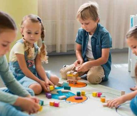 بازی مناسب برای کودکان ۳ تا ۴ سال